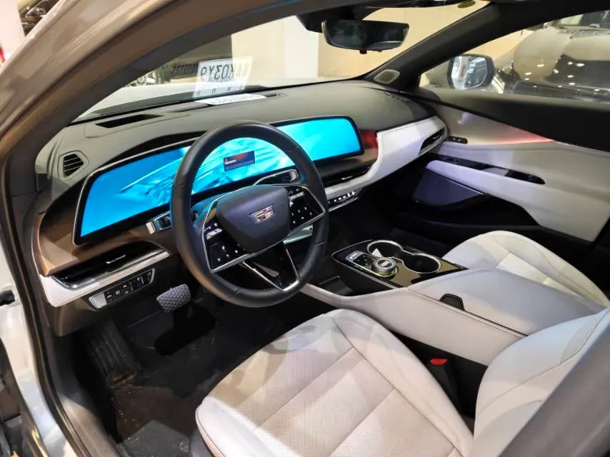 2023 Cadillac GT4 1.5T 211HP L4 9AT,autocango,china used car exporter,china ev exporter,chinese used car exporter,chinese used ev exporter