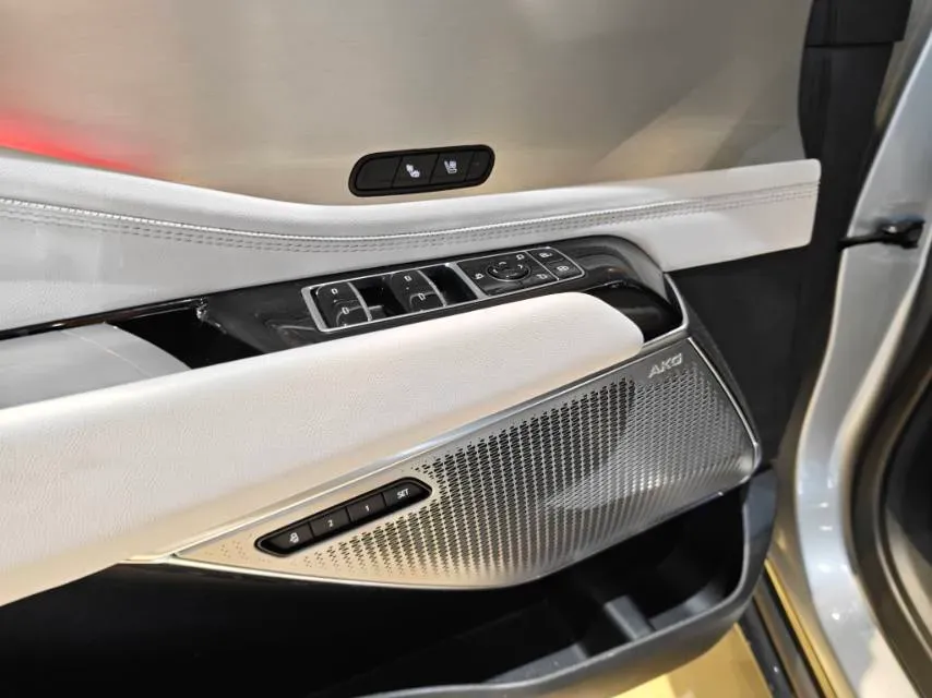 2023 Cadillac GT4 1.5T 211HP L4 9AT,autocango,china used car exporter,china ev exporter,chinese used car exporter,chinese used ev exporter