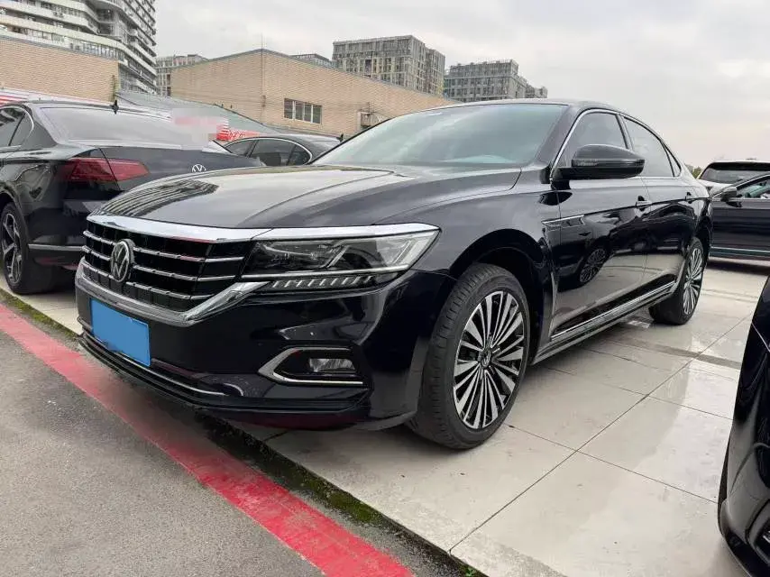 2021 Volkswagen Passat 2.0T 186HP L4 7DCT