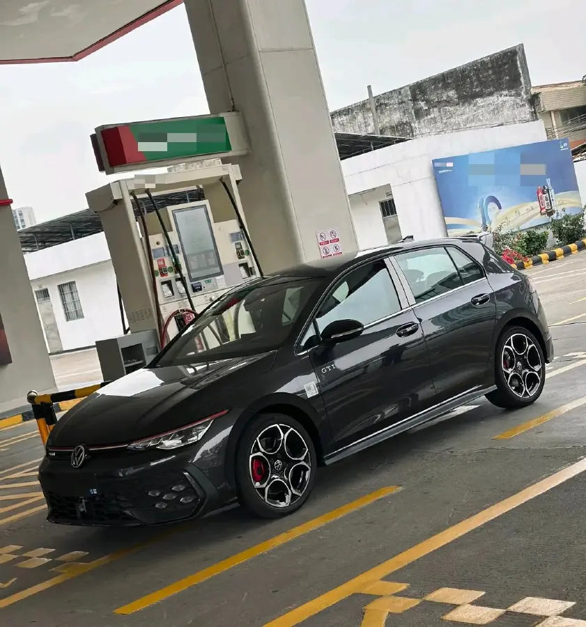 2025 Volkswagen GolfGTI 2.0T 220HP L4 7DCT