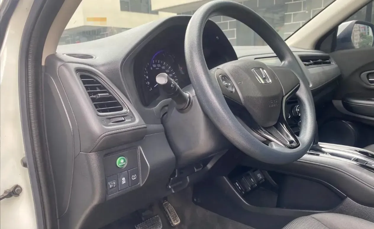 2022 Honda Vezel 1.5L 131HP L4 CVT,autocango,china used car exporter,china ev exporter,chinese used car exporter,chinese used ev exporter