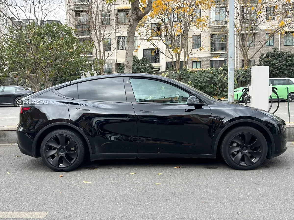 2022 Tesla Model Y BEV 60KWH,autocango,china used car exporter,china ev exporter,chinese used car exporter,chinese used ev exporter