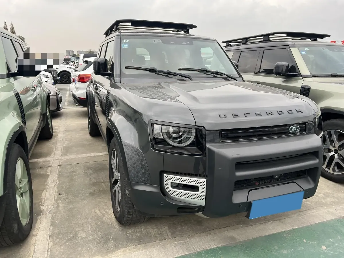 2023 Land Rover Defender 3.0T 400HP L6 8AT,autocango,china used car exporter,china ev exporter,chinese used car exporter,chinese used ev exporter