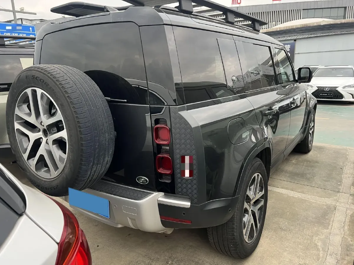2023 Land Rover Defender 3.0T 400HP L6 8AT,autocango,china used car exporter,china ev exporter,chinese used car exporter,chinese used ev exporter
