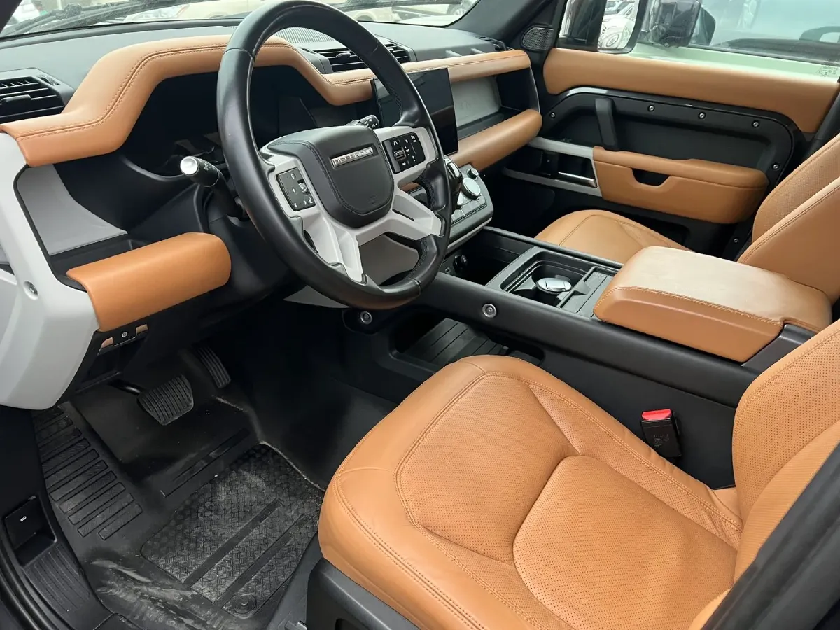 2023 Land Rover Defender 3.0T 400HP L6 8AT,autocango,china used car exporter,china ev exporter,chinese used car exporter,chinese used ev exporter