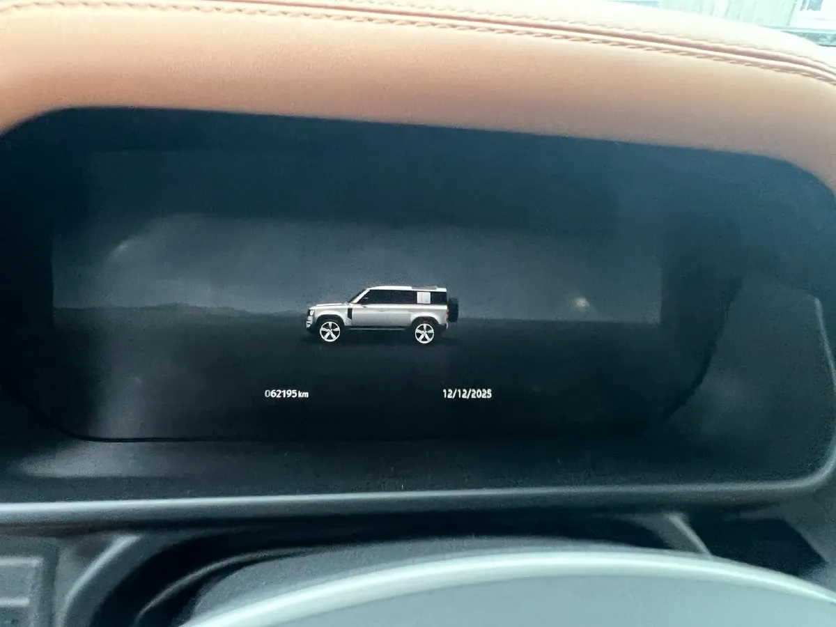 2023 Land Rover Defender 3.0T 400HP L6 8AT,autocango,china used car exporter,china ev exporter,chinese used car exporter,chinese used ev exporter