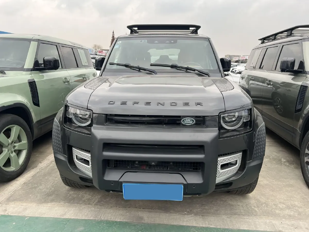 2023 Land Rover Defender 3.0T 400HP L6 8AT,autocango,china used car exporter,china ev exporter,chinese used car exporter,chinese used ev exporter