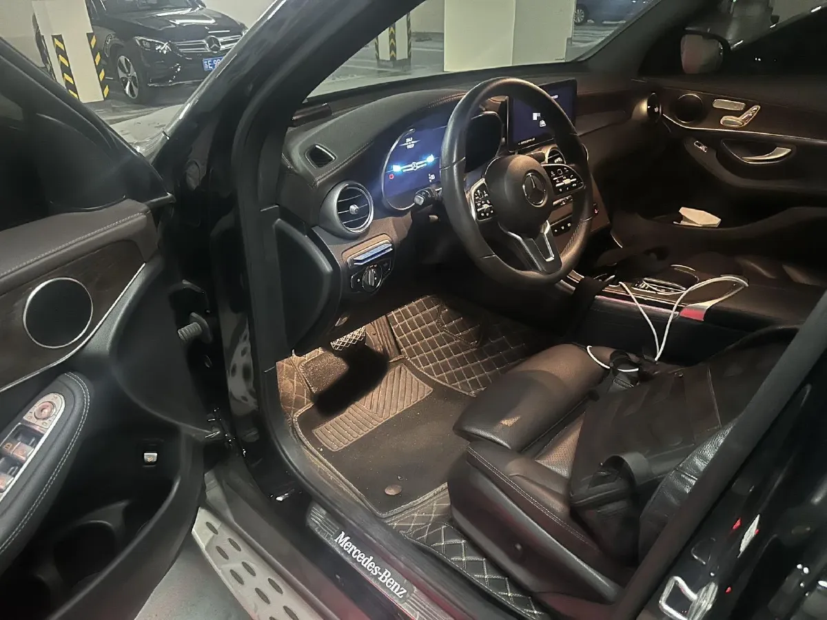 2022 Mercedes-Benz GLC Class 2.0T 258HP L4 9AT,autocango,china used car exporter,china ev exporter,chinese used car exporter,chinese used ev exporter