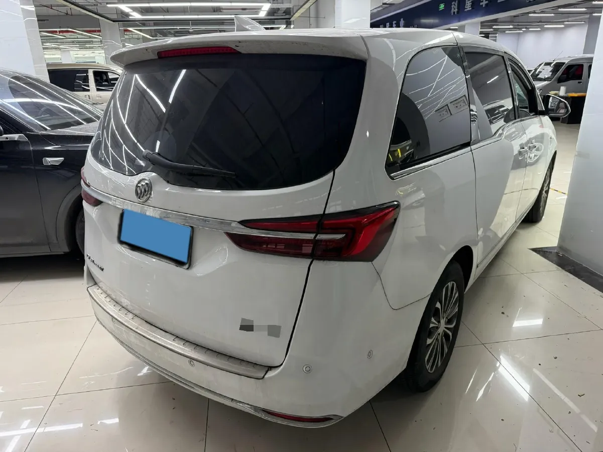 2022 Buick GL8 2.0T 237HP L4 9AT,autocango,china used car exporter,china ev exporter,chinese used car exporter,chinese used ev exporter