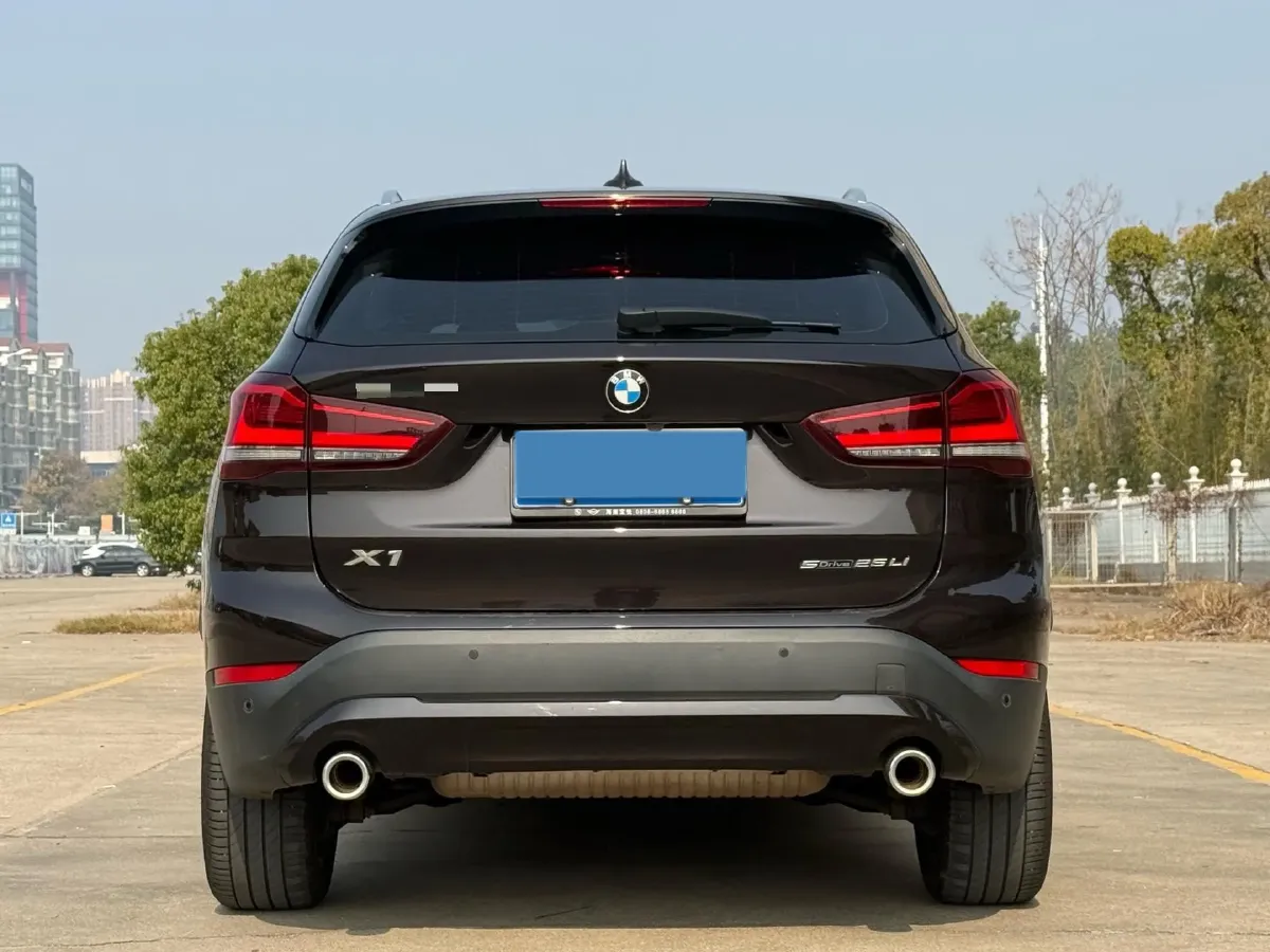 2022 BMW X1 2.0T 192HP L4 7DCT,autocango,china used car exporter,china ev exporter,chinese used car exporter,chinese used ev exporter