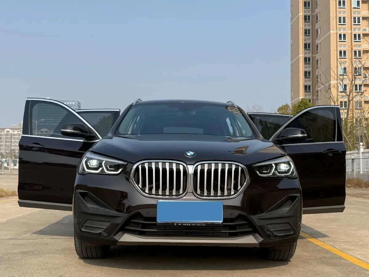 2022 BMW X1 2.0T 192HP L4 7DCT,autocango,china used car exporter,china ev exporter,chinese used car exporter,chinese used ev exporter