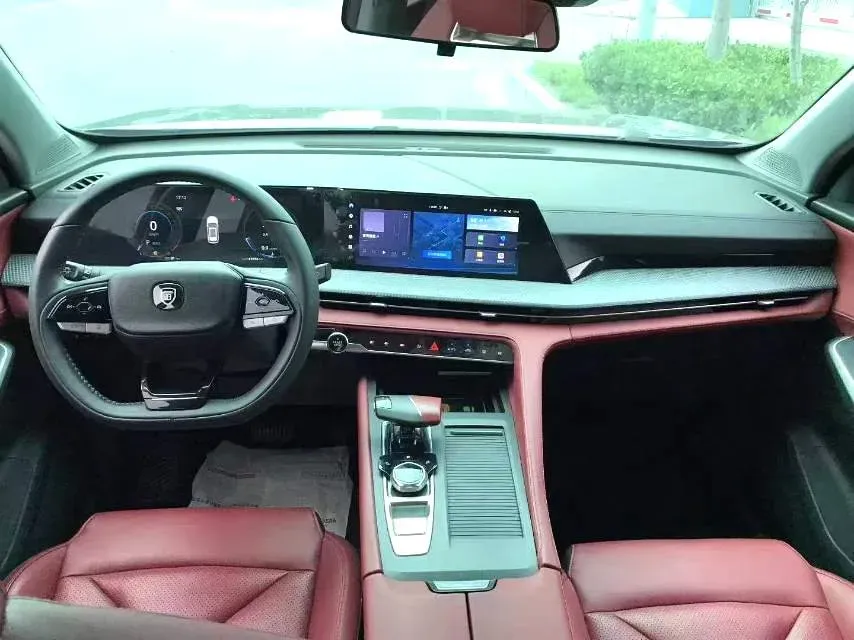 2021 ChangAn CS75 Plus 2.0T 233HP L4 8AT,autocango,china used car exporter,china ev exporter,chinese used car exporter,chinese used ev exporter