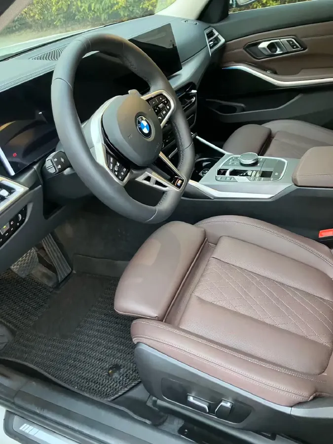 2025 BMW 3 Series 2.0T 184HP L4 8AT,autocango,china used car exporter,china ev exporter,chinese used car exporter,chinese used ev exporter