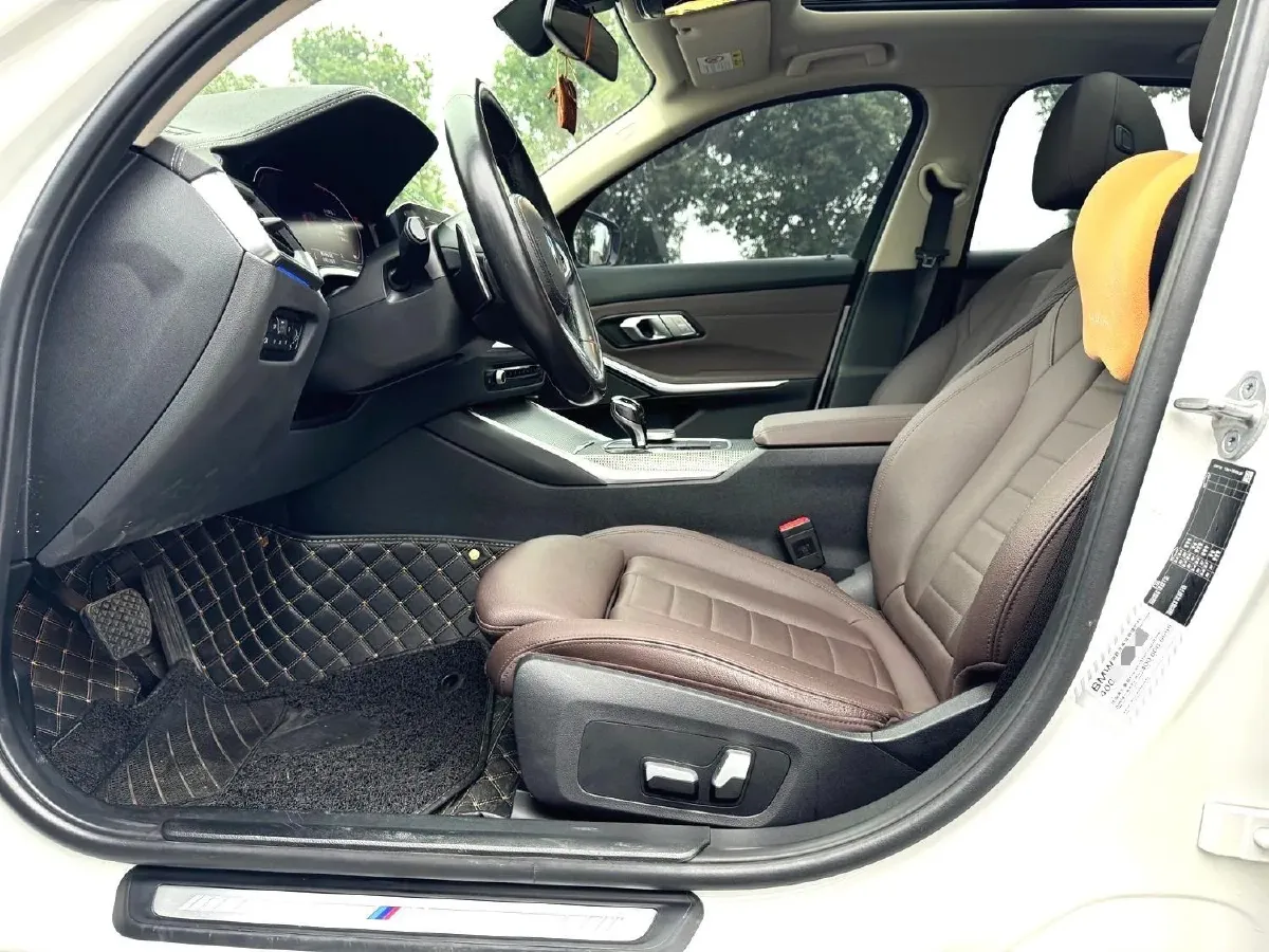 2025 BMW 3 Series 2.0T 184HP L4 8AT,autocango,china used car exporter,china ev exporter,chinese used car exporter,chinese used ev exporter