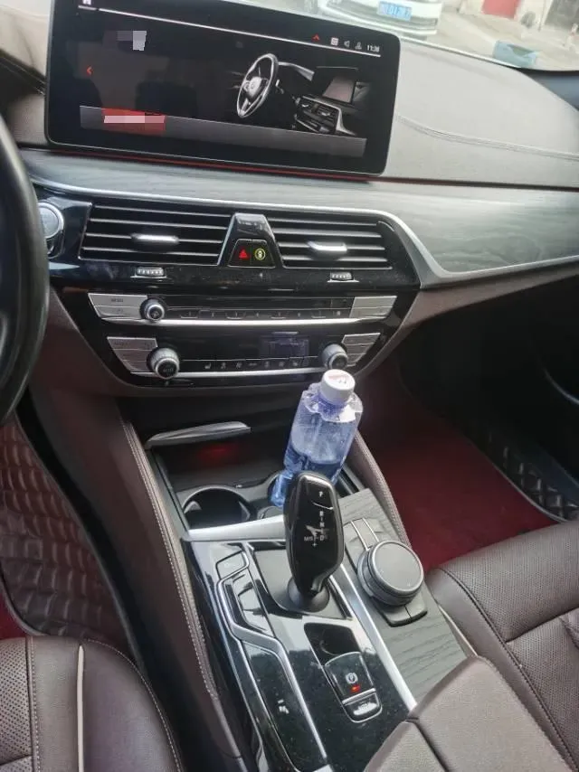 2021 BMW 5 Series 2.0T 252HP L4 8AT,autocango,china used car exporter,china ev exporter,chinese used car exporter,chinese used ev exporter