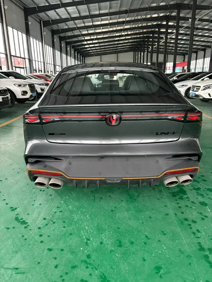 2025 ChangAn UNI-V 2.0T 245HP L4 8AT,autocango,china used car exporter,china ev exporter,chinese used car exporter,chinese used ev exporter