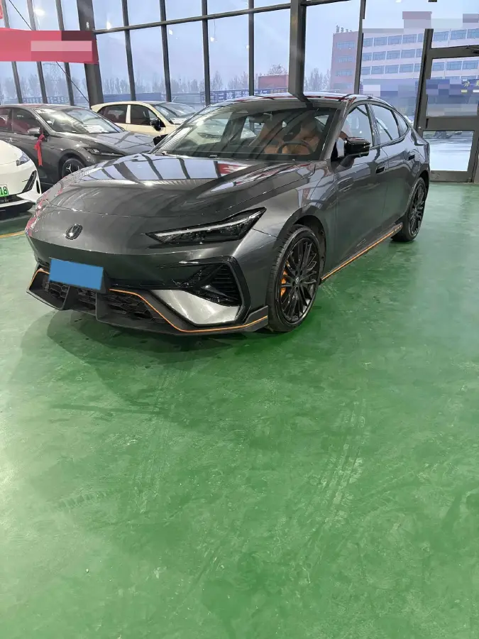 2025 ChangAn UNI-V 2.0T 245HP L4 8AT 2025 ChangAn UNI-V 2.0T 245HP L4 8AT