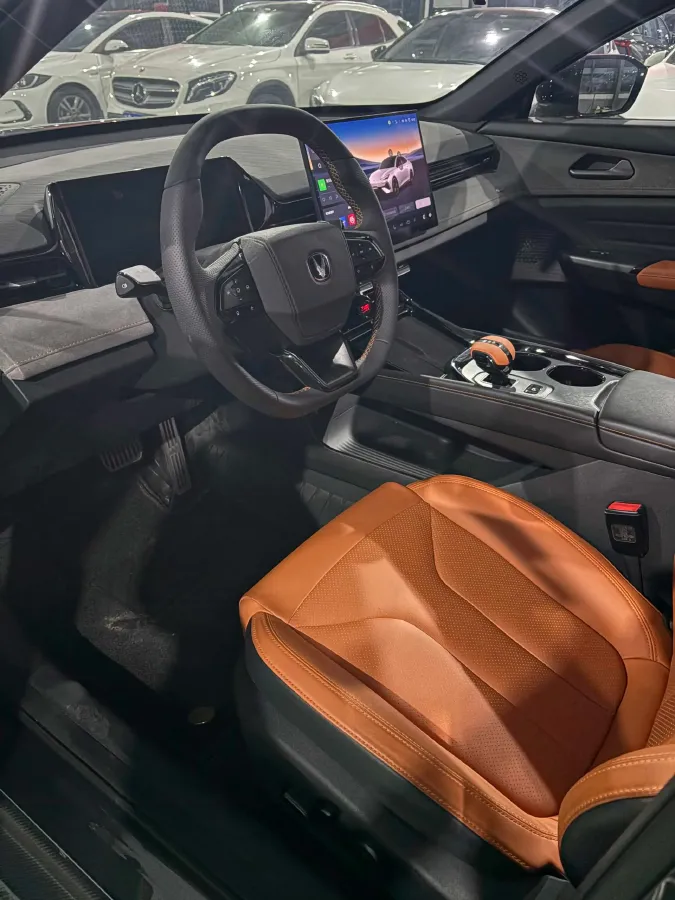 2025 ChangAn UNI-V 2.0T 245HP L4 8AT,autocango,china used car exporter,china ev exporter,chinese used car exporter,chinese used ev exporter