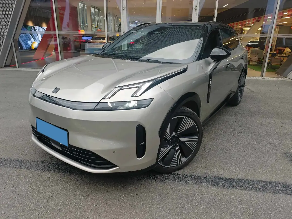 2023 LYNK&CO 08 EM-P 1.5T 163HP L4 3DHT PHEV 39.6KWH