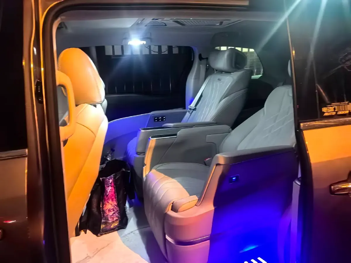 2021 Buick GL8 2.0T 237HP L4 9AT,autocango,china used car exporter,china ev exporter,chinese used car exporter,chinese used ev exporter