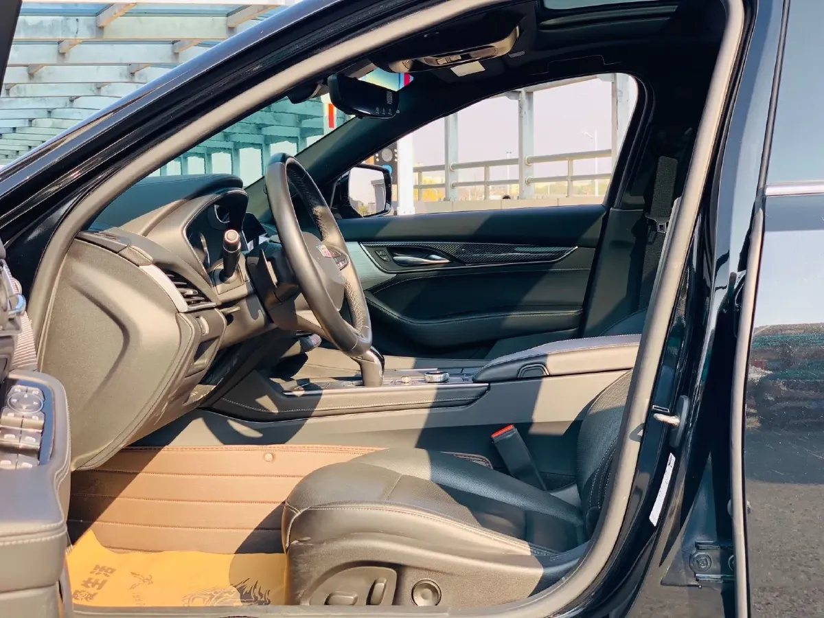 2021 Cadillac CT5 2.0T 237HP L4 10AT,autocango,china used car exporter,china ev exporter,chinese used car exporter,chinese used ev exporter