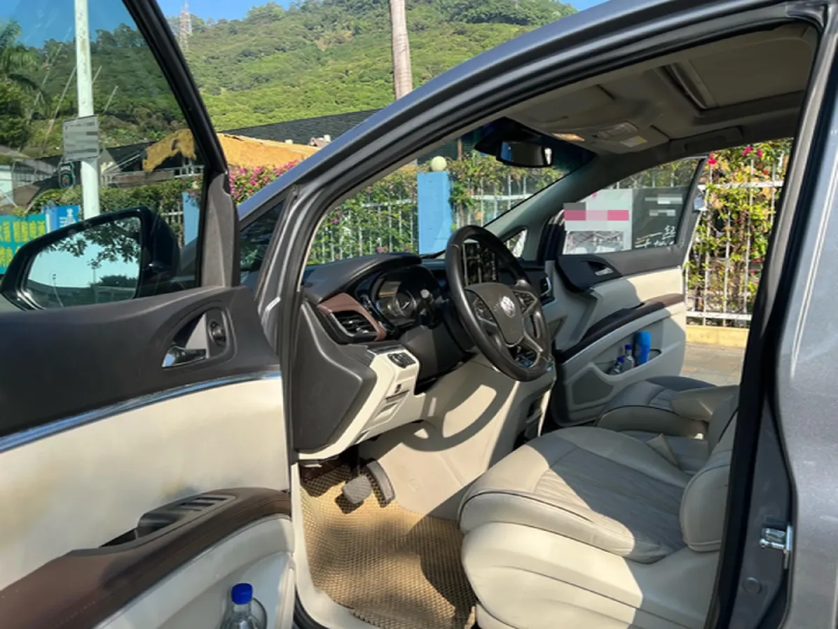 2021 Buick GL8 2.0T 237HP L4 9AT,autocango,china used car exporter,china ev exporter,chinese used car exporter,chinese used ev exporter