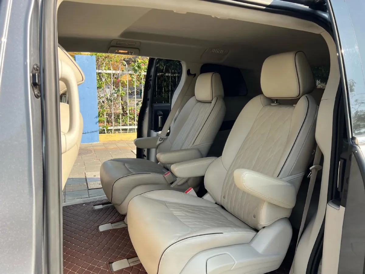 2021 Buick GL8 2.0T 237HP L4 9AT,autocango,china used car exporter,china ev exporter,chinese used car exporter,chinese used ev exporter