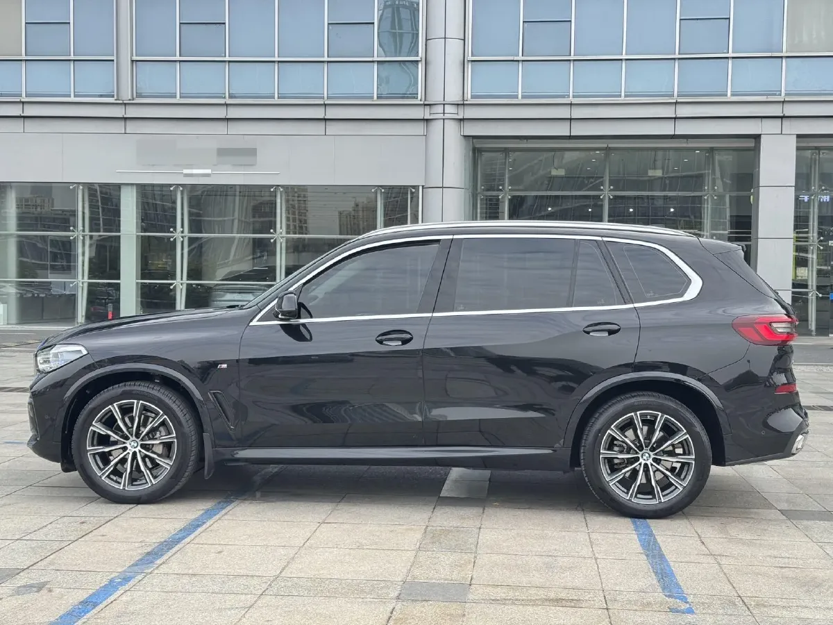 2022 BMW X5 2.0T 245HP L4 8AT,autocango,china used car exporter,china ev exporter,chinese used car exporter,chinese used ev exporter