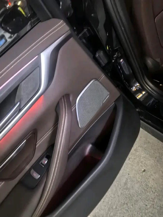 2023 BMW 5 Series 2.0T 245HP L4 8AT,autocango,china used car exporter,china ev exporter,chinese used car exporter,chinese used ev exporter