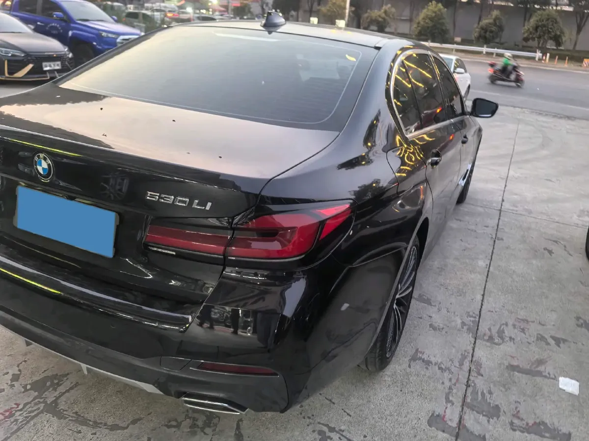 2023 BMW 5 Series 2.0T 245HP L4 8AT,autocango,china used car exporter,china ev exporter,chinese used car exporter,chinese used ev exporter