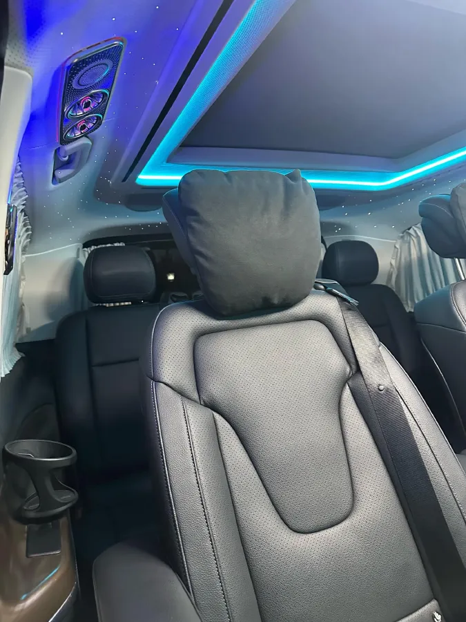 2020 Mercedes-Benz V Class 2.0T 211HP L4 9AT,autocango,china used car exporter,china ev exporter,chinese used car exporter,chinese used ev exporter