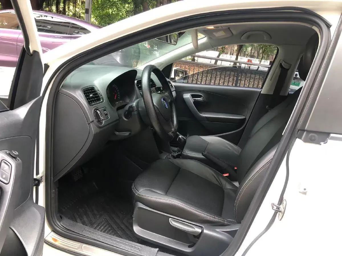 2018 ChangAn Eado 1.6L 128HP L4 6AT,autocango,china used car exporter,china ev exporter,chinese used car exporter,chinese used ev exporter