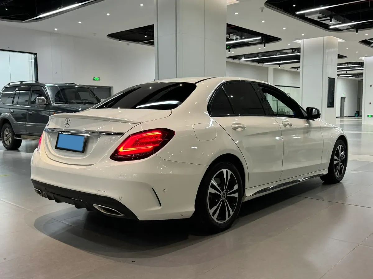 2020 Mercedes-Benz C Class 1.5T 184HP L4 9AT,autocango,china used car exporter,china ev exporter,chinese used car exporter,chinese used ev exporter
