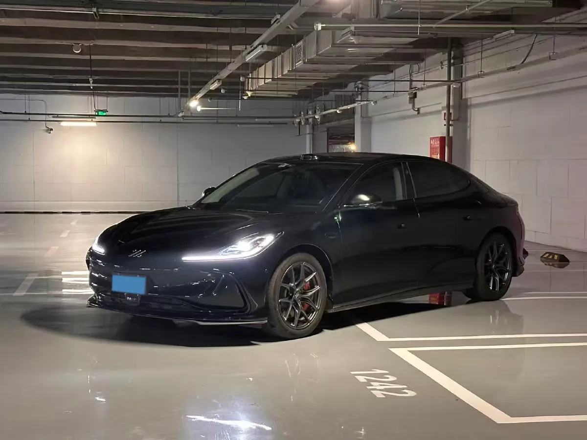 2024 IM L6 BEV 75KWH,autocango,china used car exporter,china ev exporter,chinese used car exporter,chinese used ev exporter