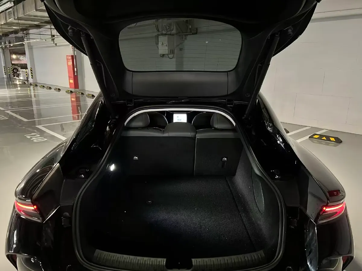 2024 IM L6 BEV 75KWH,autocango,china used car exporter,china ev exporter,chinese used car exporter,chinese used ev exporter