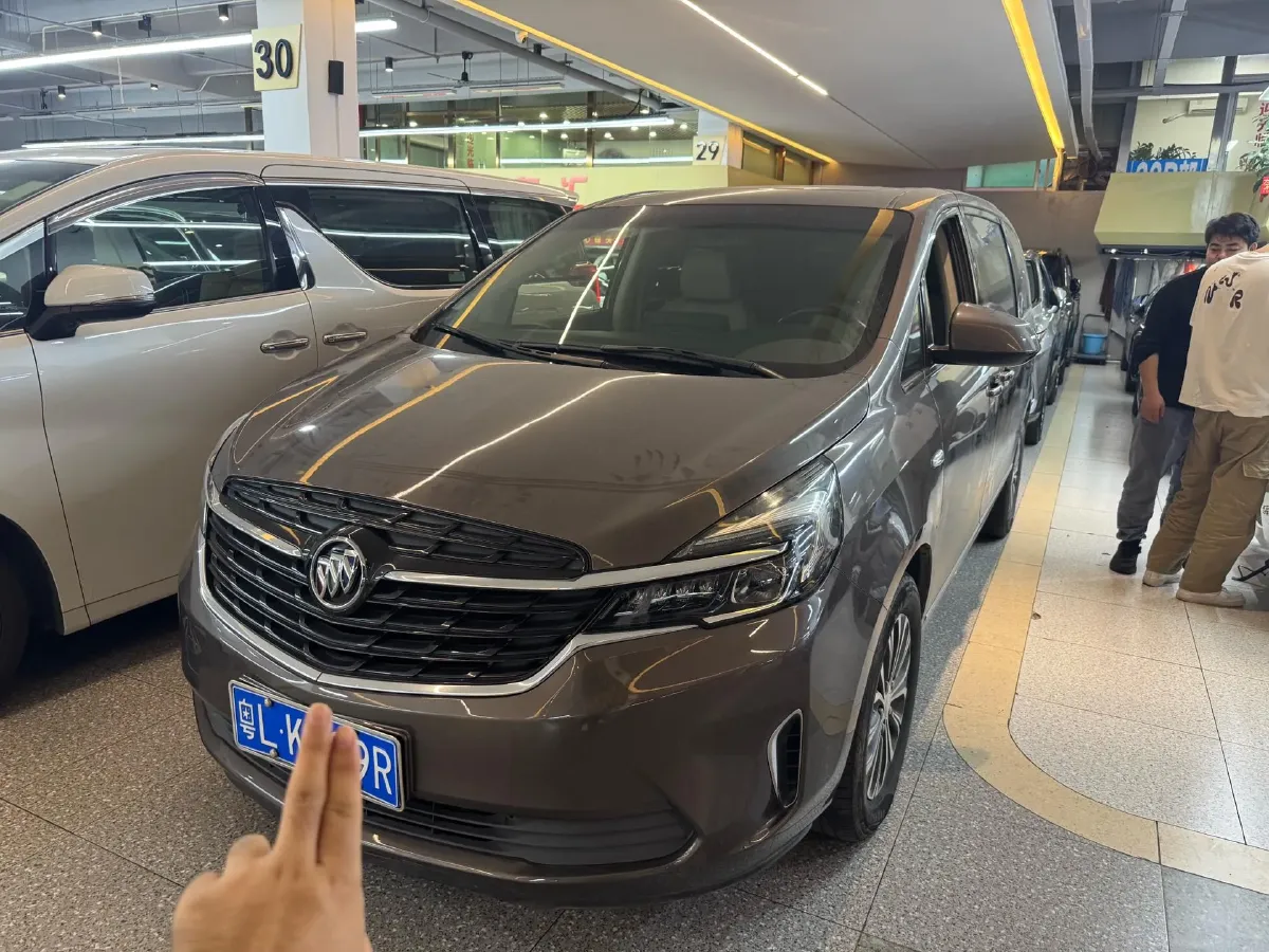 2021 Buick GL8 2.0T 237HP L4 9AT,autocango,china used car exporter,china ev exporter,chinese used car exporter,chinese used ev exporter
