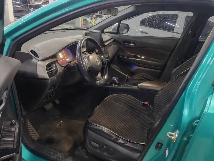 2020 Toyota C-HR EV BEV 54.3KWH,autocango,china used car exporter,china ev exporter,chinese used car exporter,chinese used ev exporter