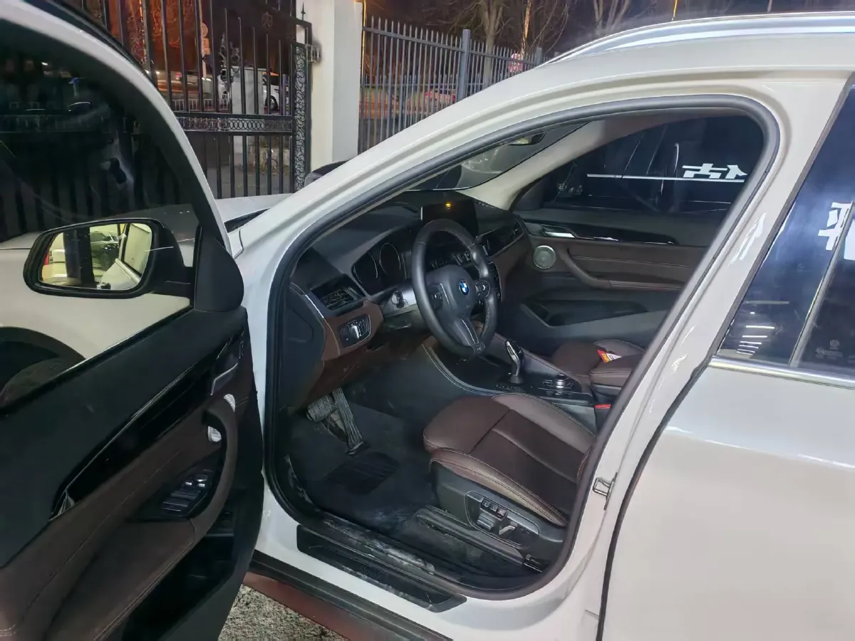 2022 BMW X1 2.0T 192HP L4 7DCT,autocango,china used car exporter,china ev exporter,chinese used car exporter,chinese used ev exporter