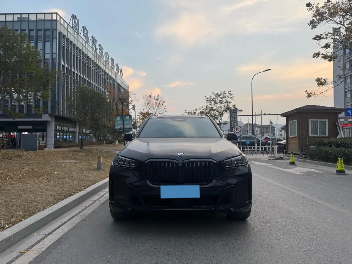 2023 BMW X5 3.0T 381HP L6 8AT,autocango,china used car exporter,china ev exporter,chinese used car exporter,chinese used ev exporter