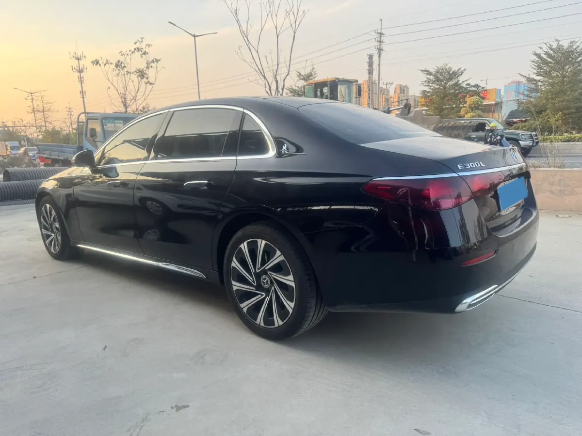 2025 Mercedes-Benz E Class 2.0T 258HP L4 9AT,autocango,china used car exporter,china ev exporter,chinese used car exporter,chinese used ev exporter