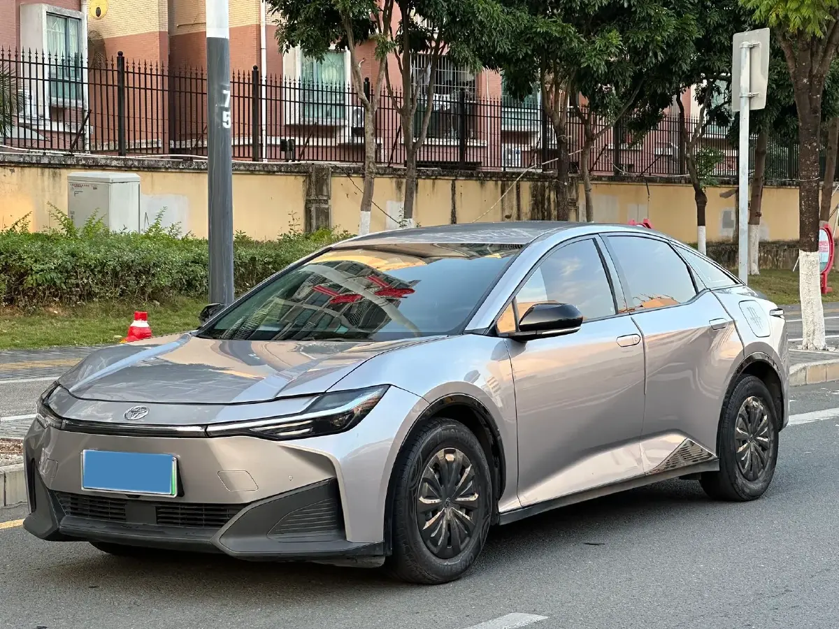 2024 Toyota bZ3 BEV 49.92KWH