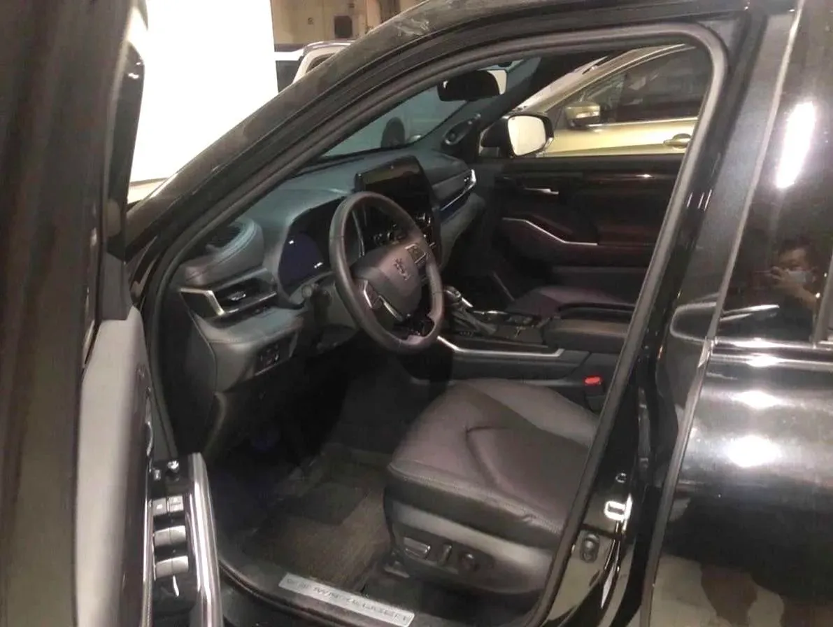 2022 Toyota Crown Kluger 2.5L 192HP L4 E-CVT Hybrid,autocango,china used car exporter,china ev exporter,chinese used car exporter,chinese used ev exporter