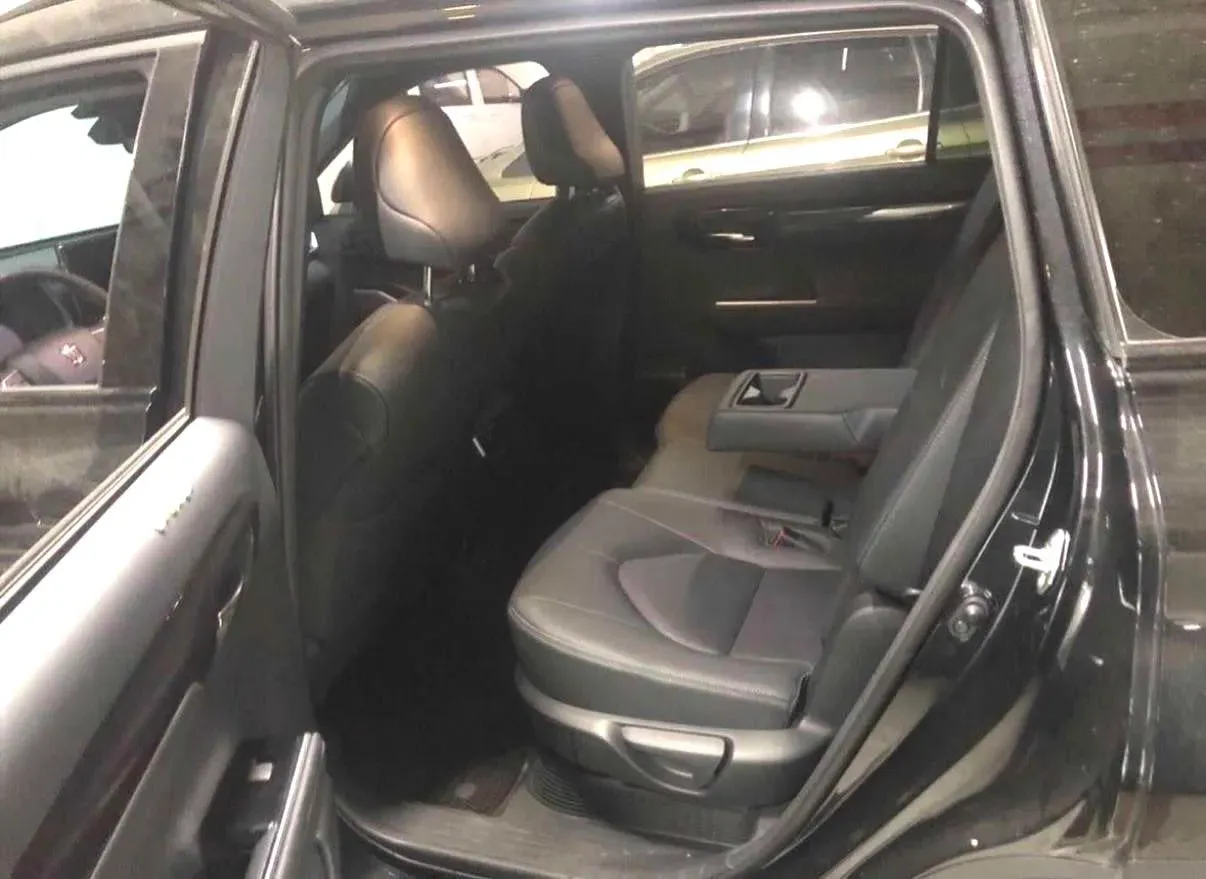 2022 Toyota Crown Kluger 2.5L 192HP L4 E-CVT Hybrid,autocango,china used car exporter,china ev exporter,chinese used car exporter,chinese used ev exporter