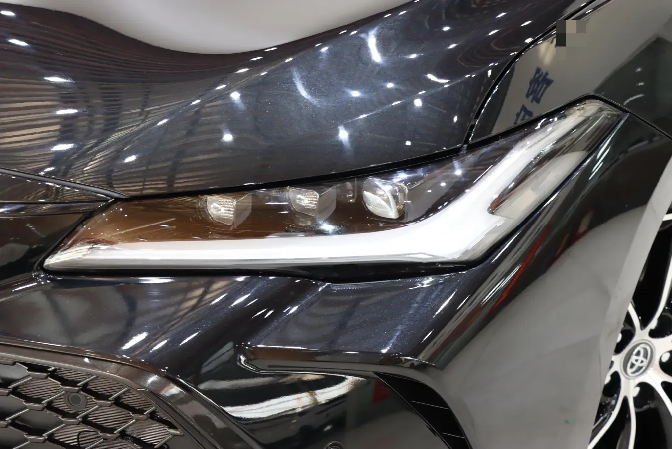 2023 Toyota Avalon 2.5L 207HP L4 8AT,autocango,china used car exporter,china ev exporter,chinese used car exporter,chinese used ev exporter