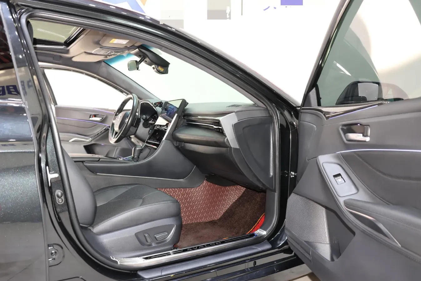 2023 Toyota Avalon 2.5L 207HP L4 8AT,autocango,china used car exporter,china ev exporter,chinese used car exporter,chinese used ev exporter