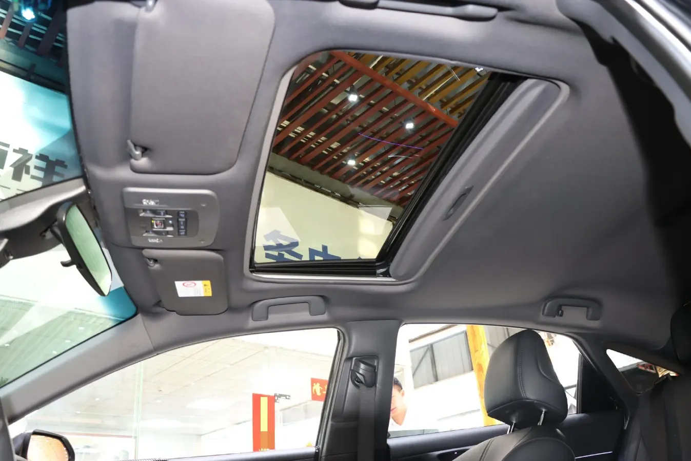 2023 Toyota Avalon 2.5L 207HP L4 8AT,autocango,china used car exporter,china ev exporter,chinese used car exporter,chinese used ev exporter