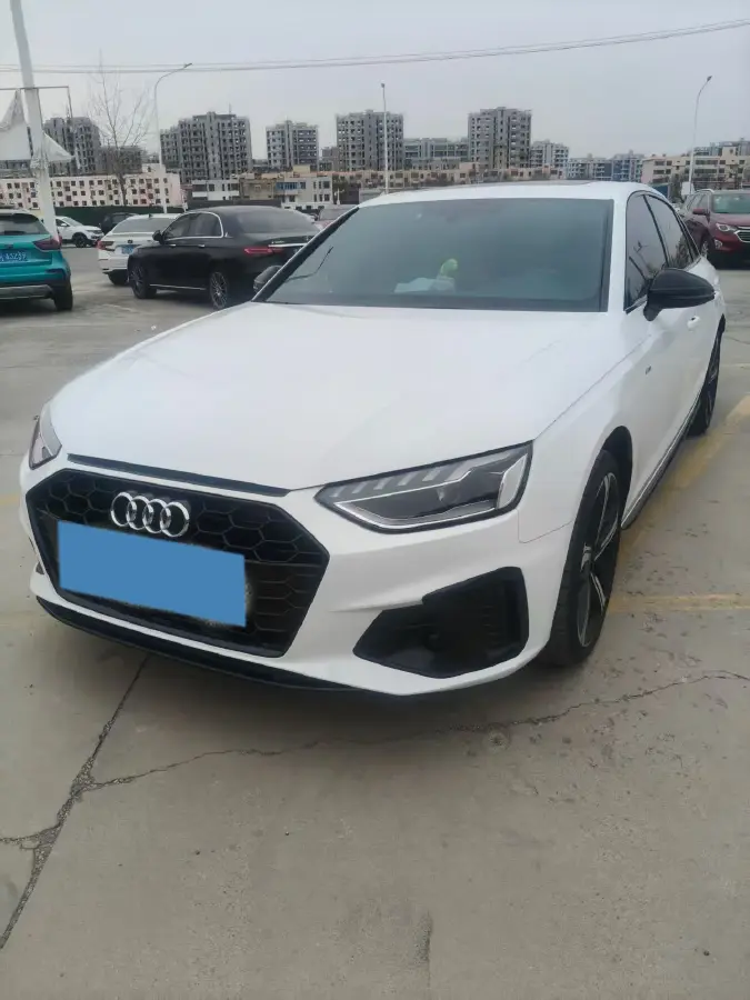 2023 Audi A4L 2.0T 190HP L4 7DCT