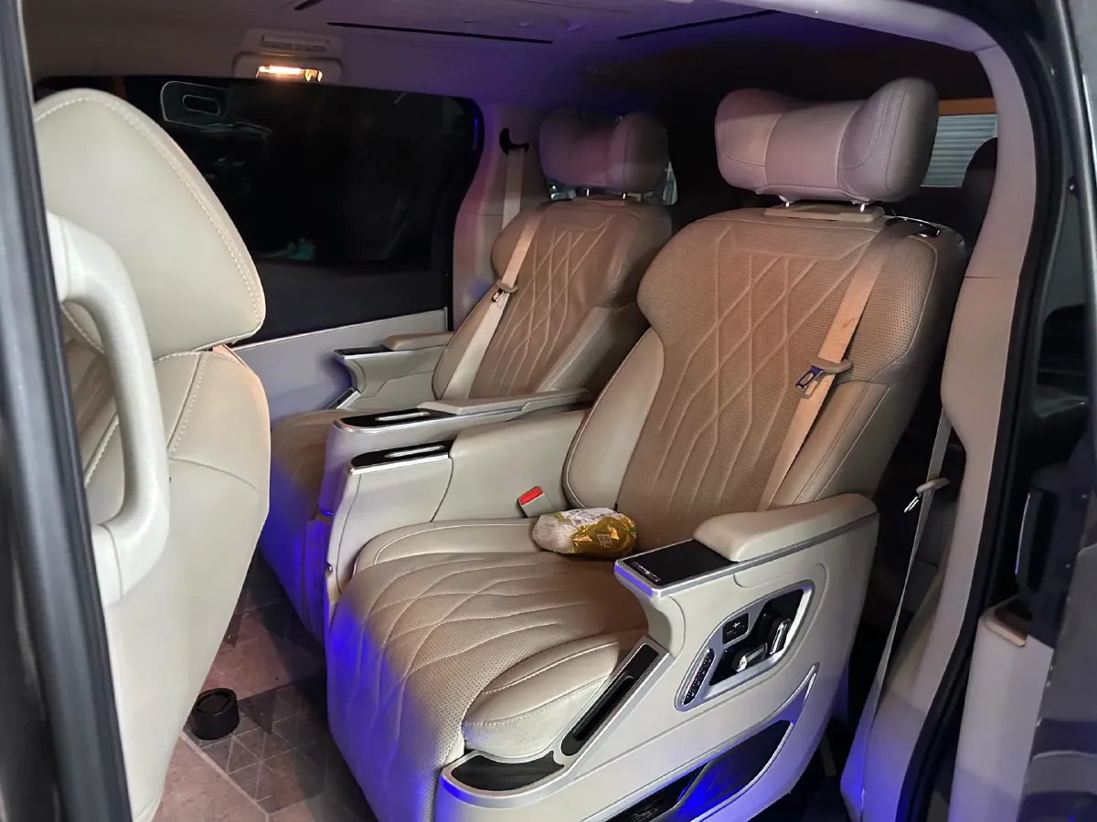 2023 Buick GL8 2.0T 237HP L4 9AT,autocango,china used car exporter,china ev exporter,chinese used car exporter,chinese used ev exporter