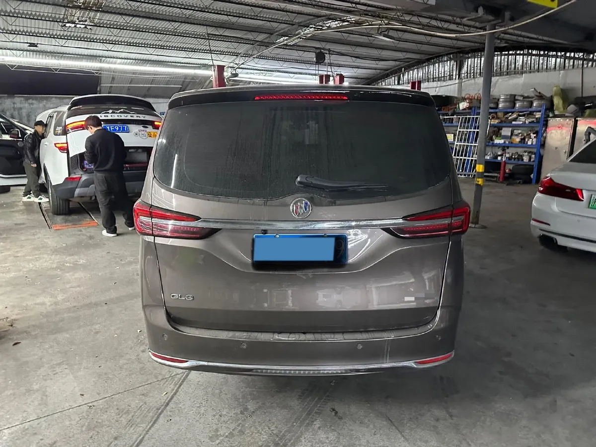 2023 Buick GL8 2.0T 237HP L4 9AT,autocango,china used car exporter,china ev exporter,chinese used car exporter,chinese used ev exporter