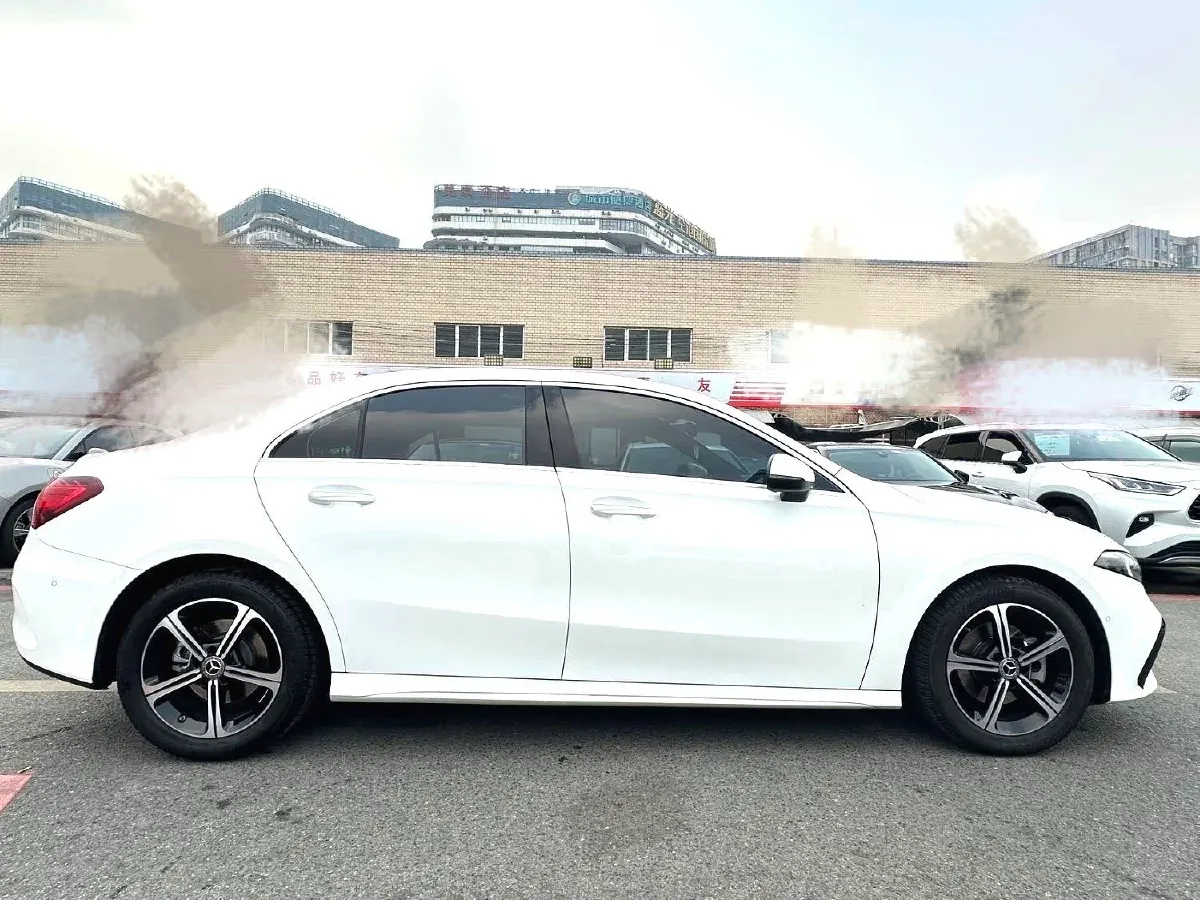2023 Mercedes-Benz A Class 1.3T 163HP L4 7DCT,autocango,china used car exporter,china ev exporter,chinese used car exporter,chinese used ev exporter